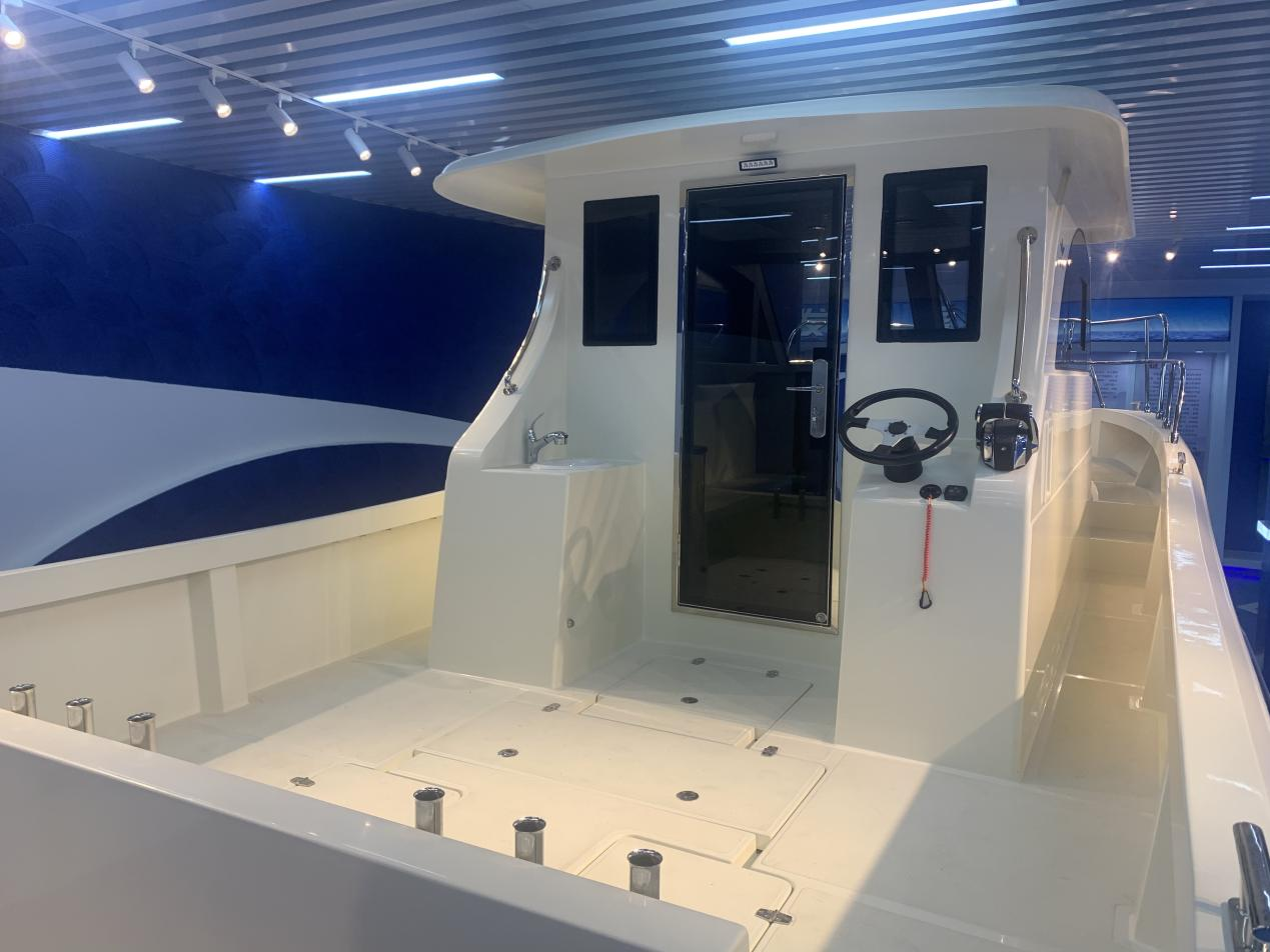 36FT (11m) Luxury Fishing Yacht (2) 36FT (11m) Luxury Fishing Yacht (2)