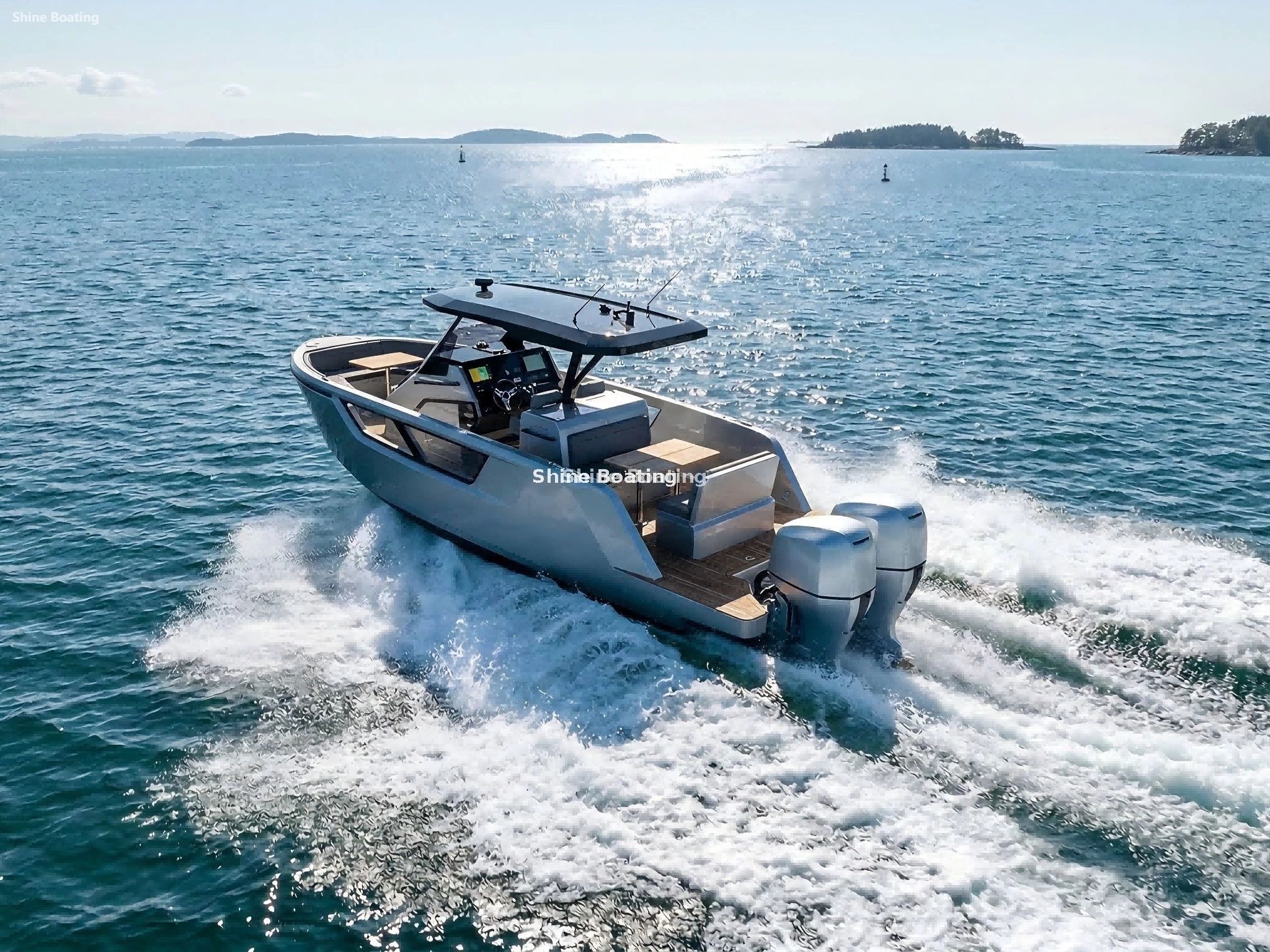 SW26 7.23m Fishing and Leisure Boat SW26 7.23m fishing and leisure boat cruising at high speed