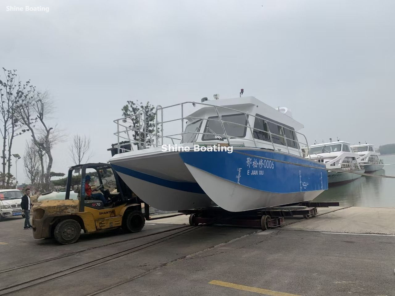 33ft catamaran transport boat (2) 33ft catamaran transport boat (2)