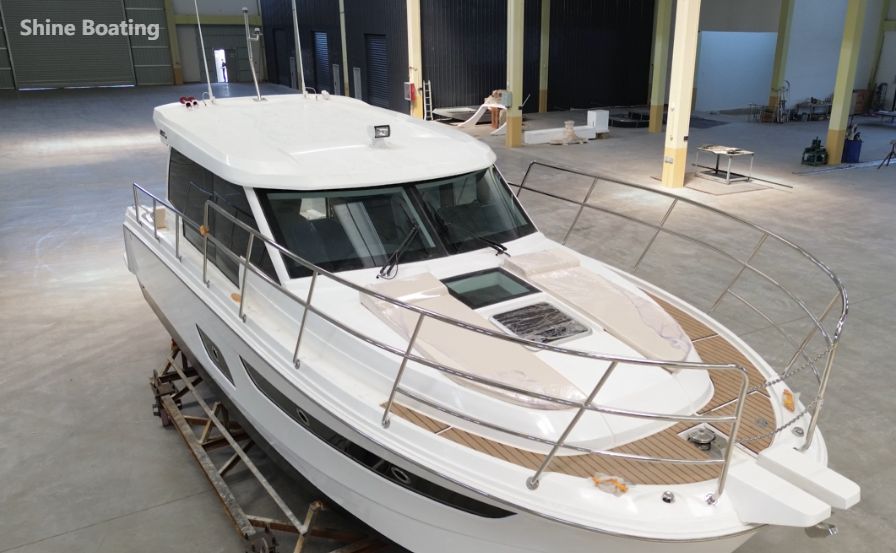 SHINE 33 Fiberglass Motor Yacht SHINE 33 fiberglass motor yacht for family cruising and commercial charter