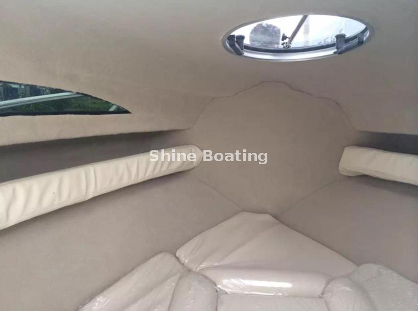 SHINE 550 Cabin Interior and Seating SHINE 550 5.5m Fiberglass Cabin Fishing Boat Interior with Cushioned Seating and Skylight
