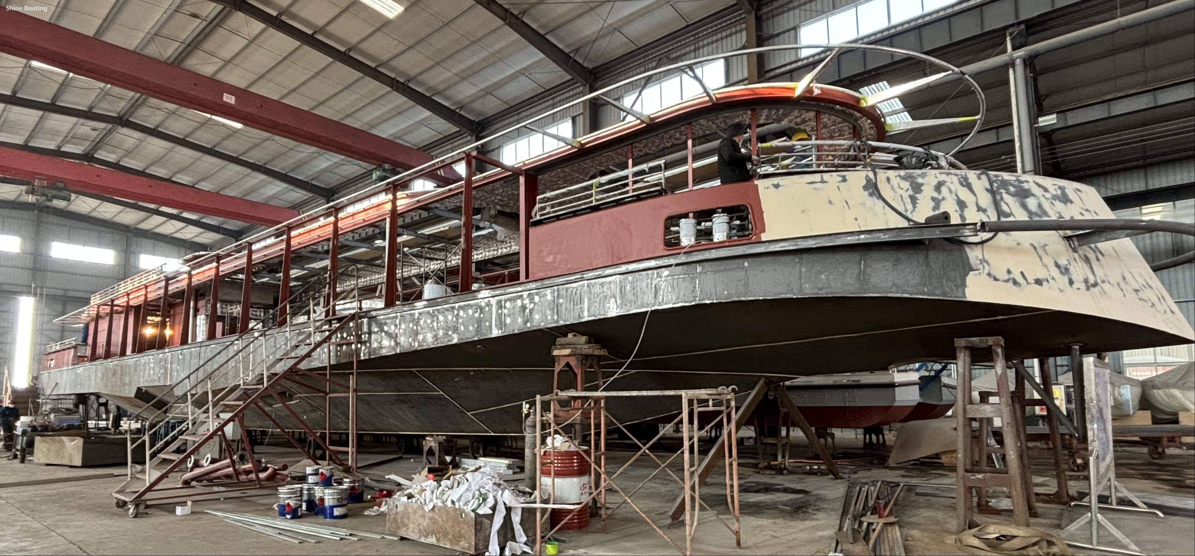 40m steel electric dining boat (1).png