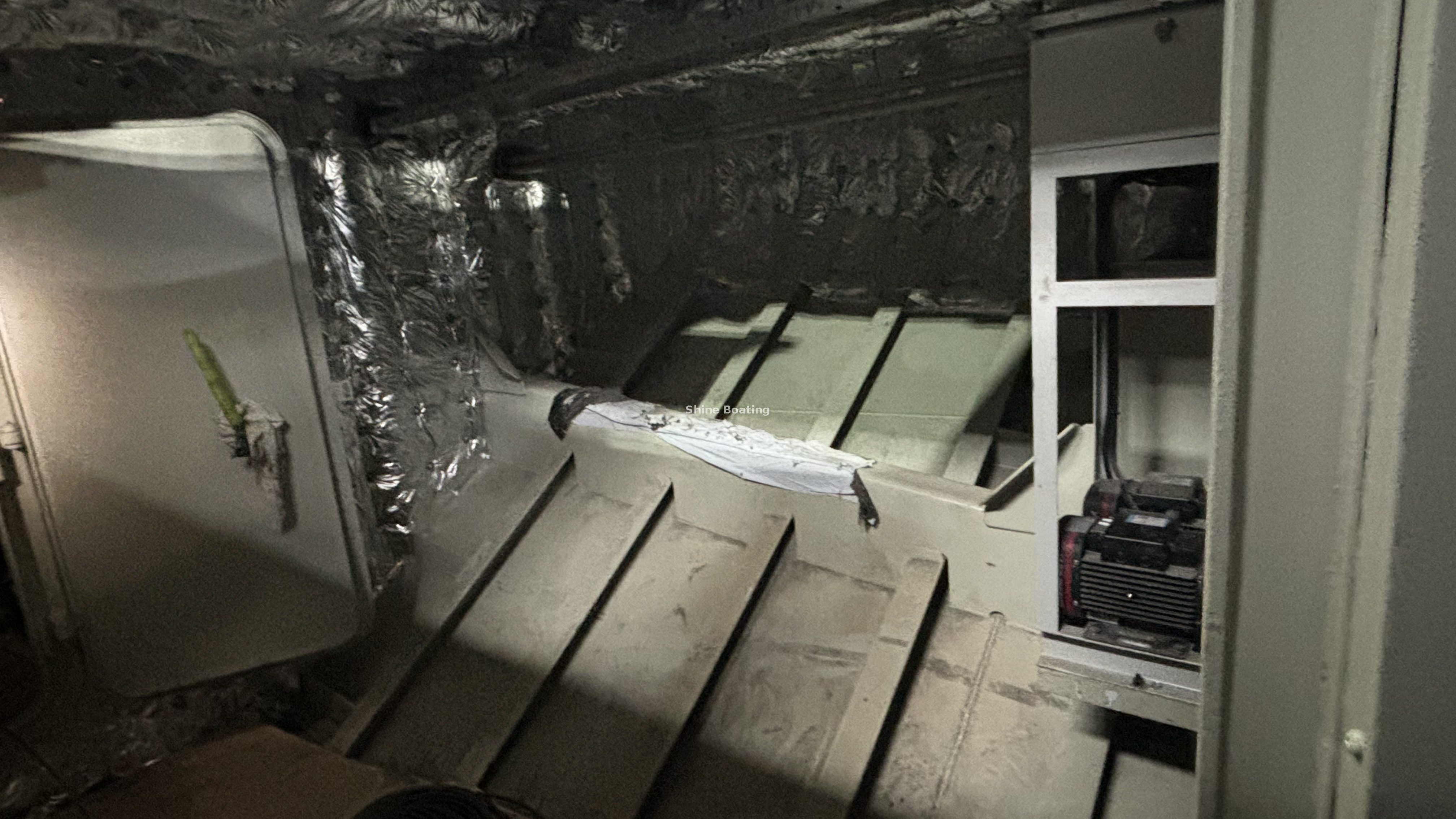 40-meter electric boat bottom compartment (1)