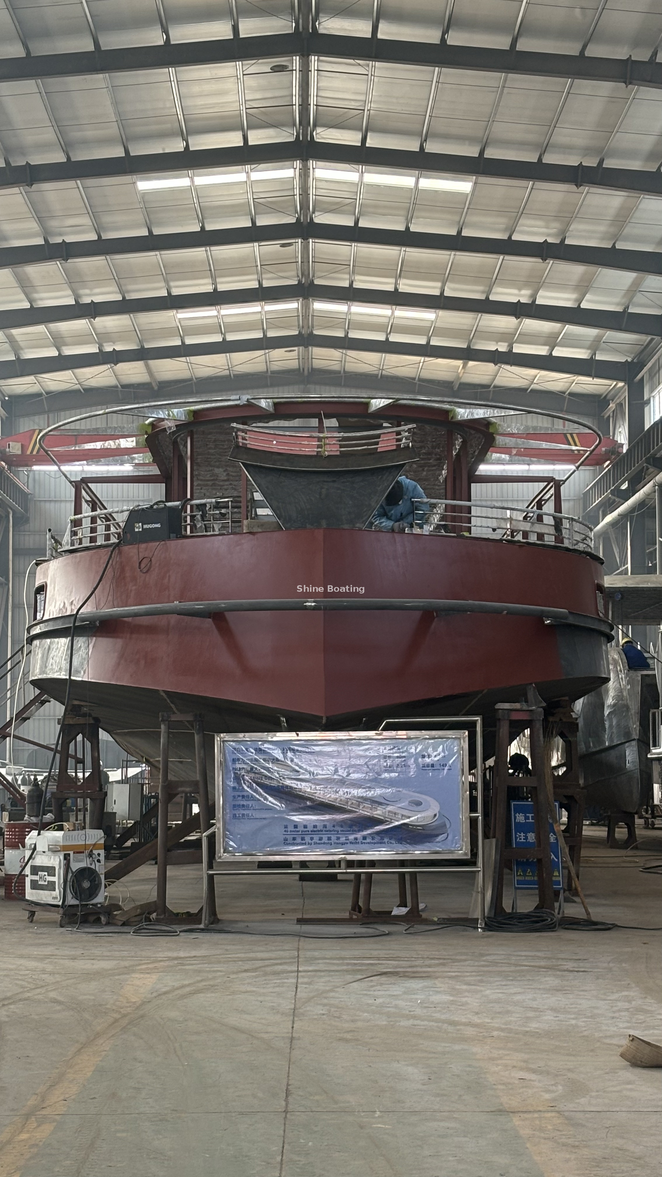 40-meter electric boat bow