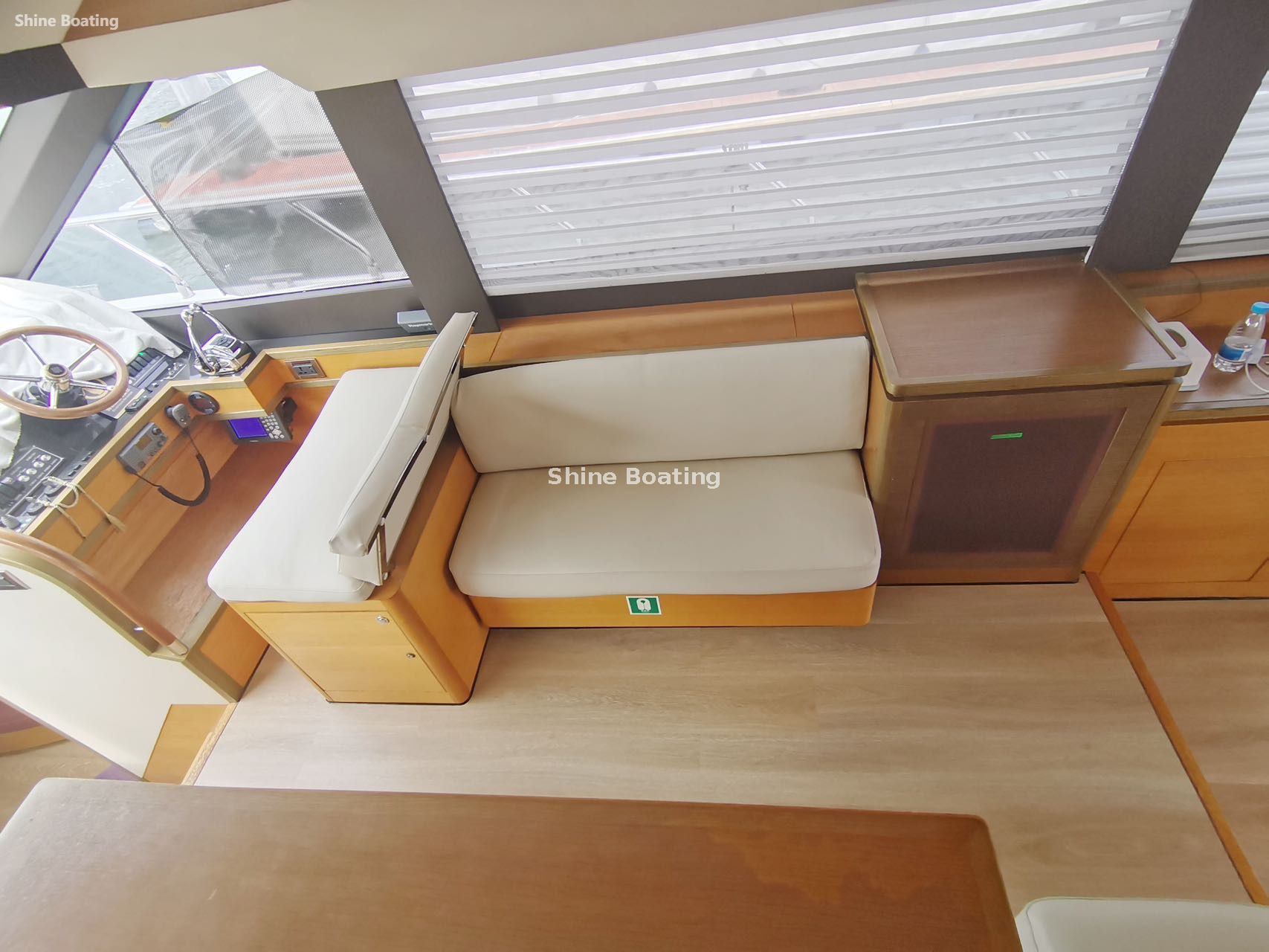 52ft luxury flybridge yacht (6)