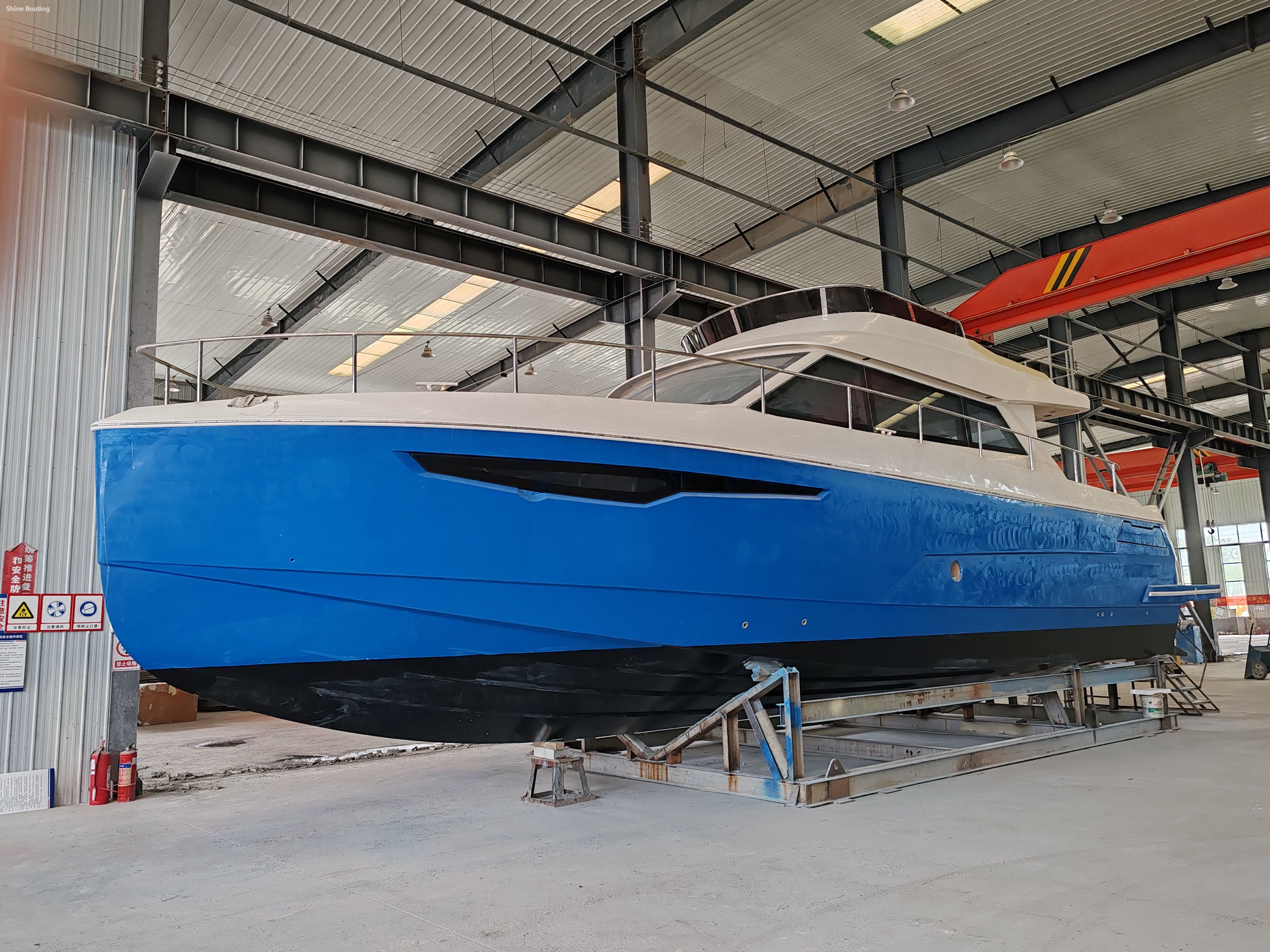 52ft luxury flybridge yacht (11)