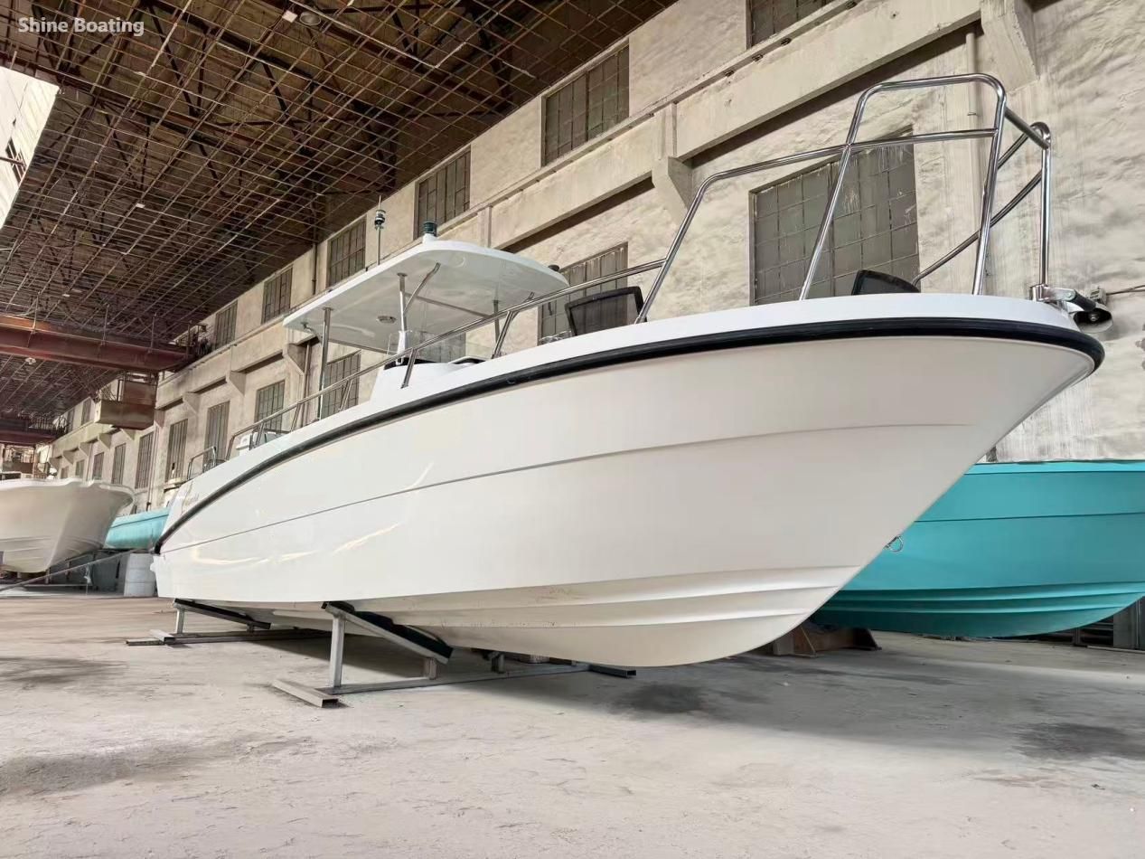 9m Fiberglass Fishing Boat (3).png
