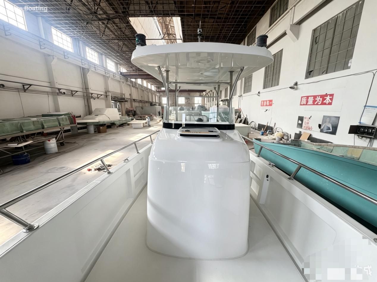 9m Fiberglass Fishing Boat (2)