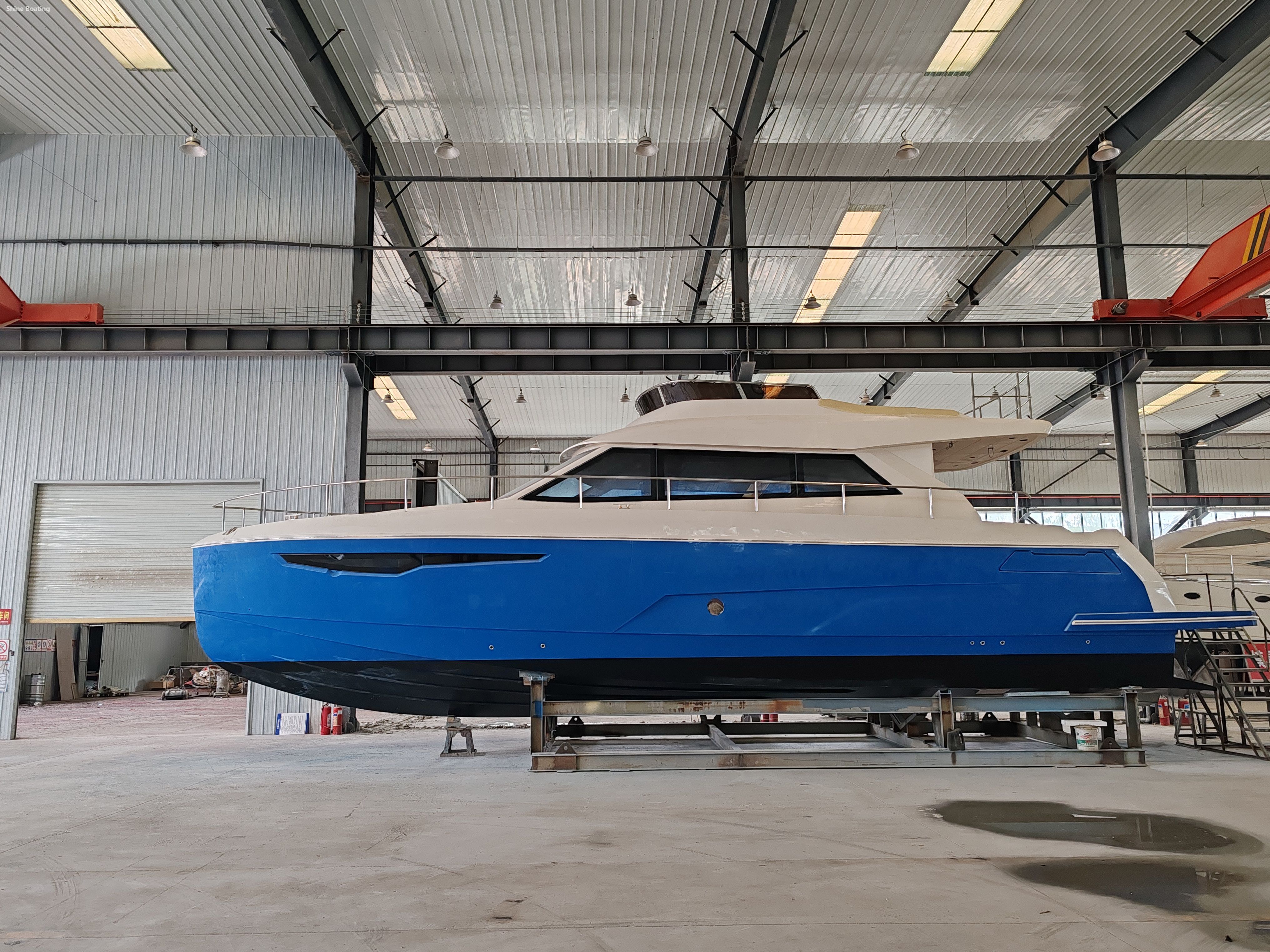 52ft luxury flybridge yacht (10)